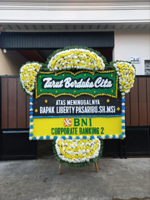 Papan Bunga Duka di Kima Atas