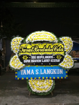 Papan Bunga Duka di Kima Atas